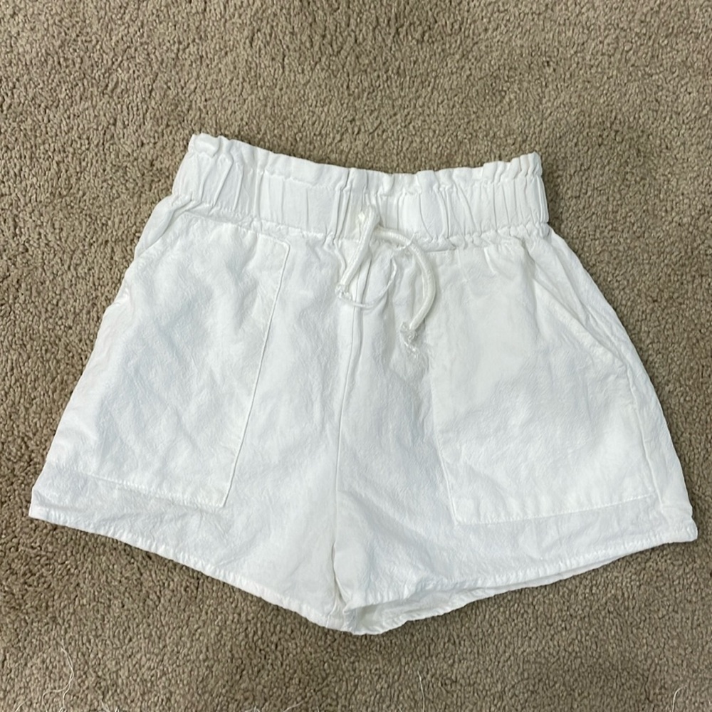 Girls white linen shorts - Size 9